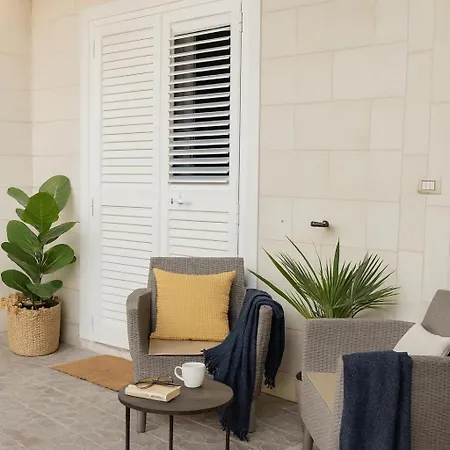 Leuca Bis House * 레체
