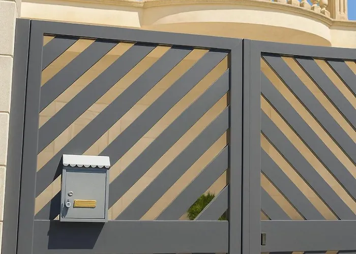 Leuca Bis House 度假居 *